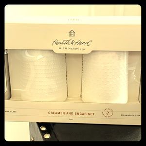 NWT Hearth & Home Magnolia creamer & sugar set